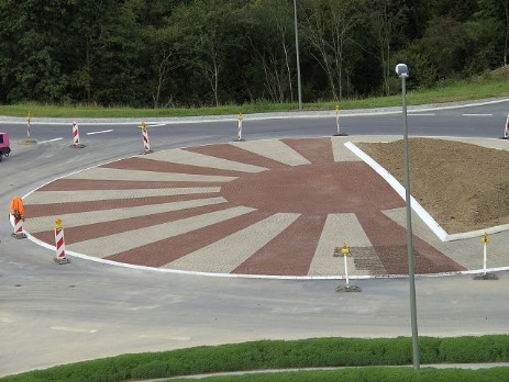 Colored asphalt with embossing 