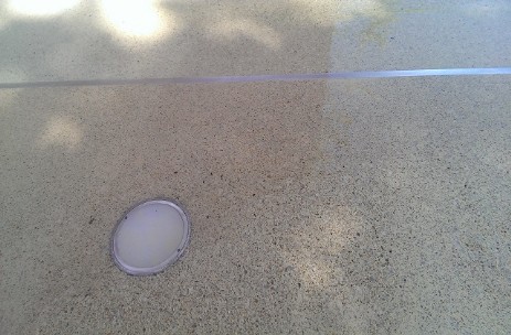 Bodeneinbau-Lampe im CreaPhalt-Terrazzo LED Einbauleuchte in Farbasphalt-Terrazzo